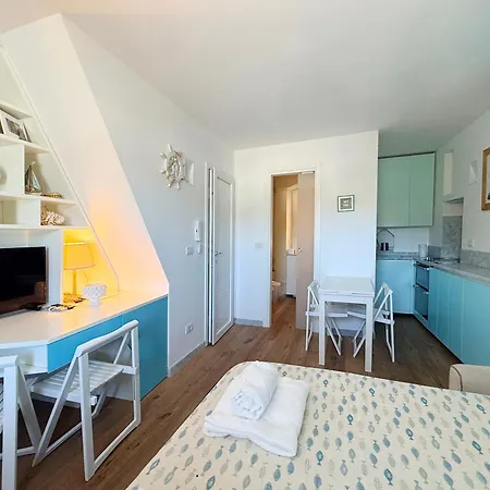Comfortable And Cute Flat With A Sea View Monolocale Vista Mare לריצ'י