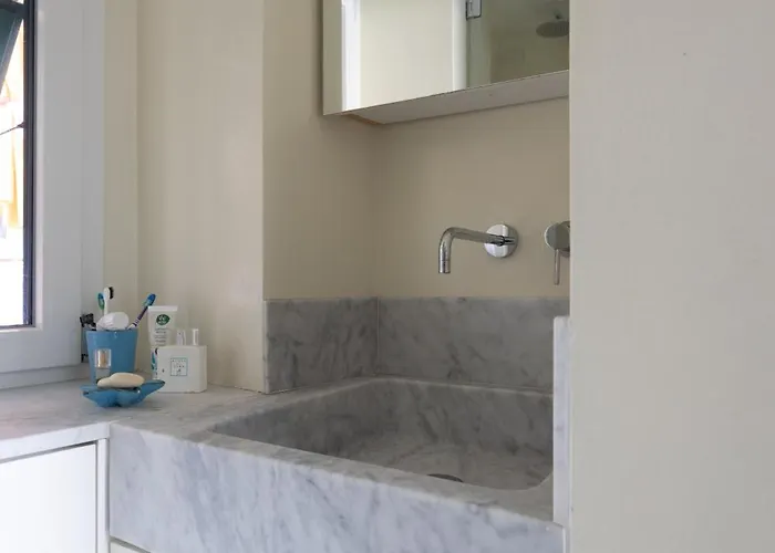 Comfortable And Cute Studio Flat With A Sea View Lerici Monolocale Vista Mare 莱里奇
